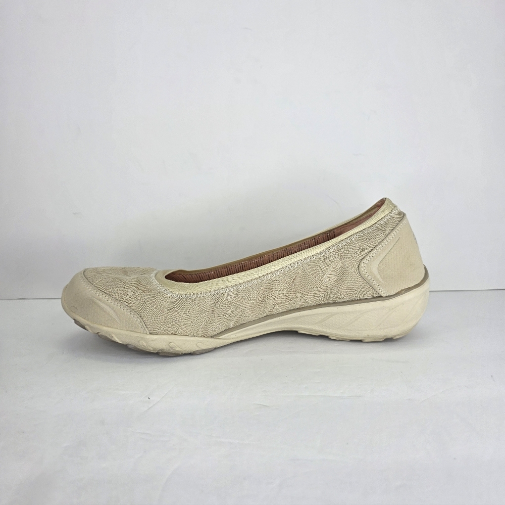 Skechers Relaxed Fit Savvy Women’s Beige Loafer Slip On Comfort Wedge  Size 9 - Picture 12 of 14